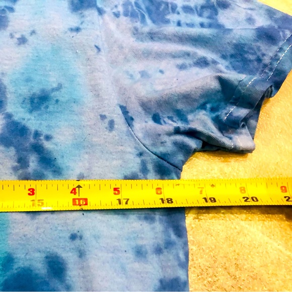 🎼AALIYAH🎼Upcycled Tie Dyed SS Shirt in Blue 🎼Measurements in Pics🎼 - Picture 6 of 10